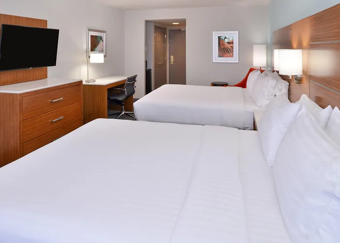 Holiday Inn Express & Suites Austin North Central By Ihg